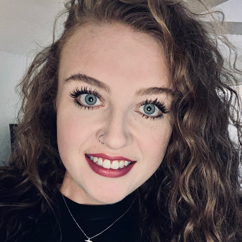 Meet your Posher, Carly